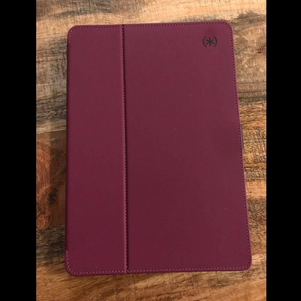 NWOB Speck iPad Air 10.5” Case